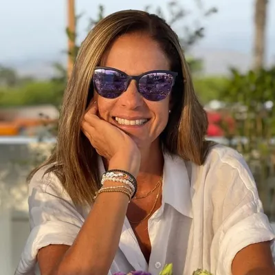 Claudia Buselli profile