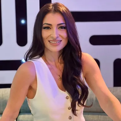 Claudia Faniello profile