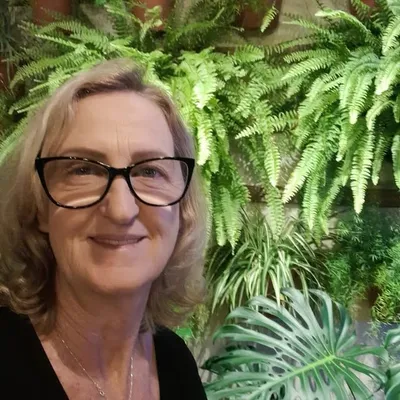Claudia Loch profile