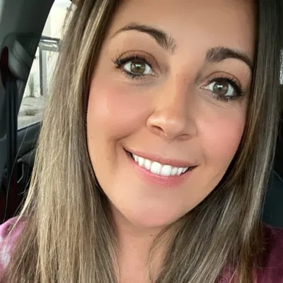 Claudia López Pella profile