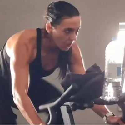 Cláudia Oliveira profile