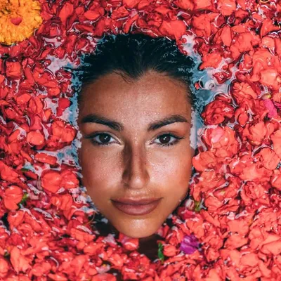 Claudia Pinto profile