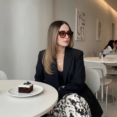 Claudia Rosales profile