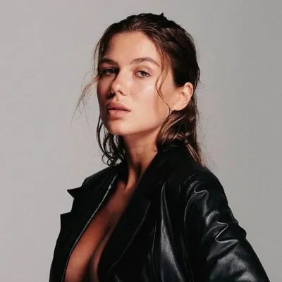 CLAUDIA LORA URTA profile