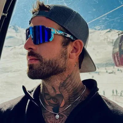 Claudinho 🪂 profile