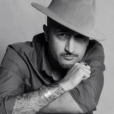 CLAUDIO | Destination Photographer & Filmmaker I Amoregrande profile