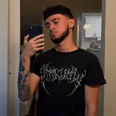 Clay Longs profile