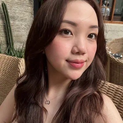 nadine ྀི profile