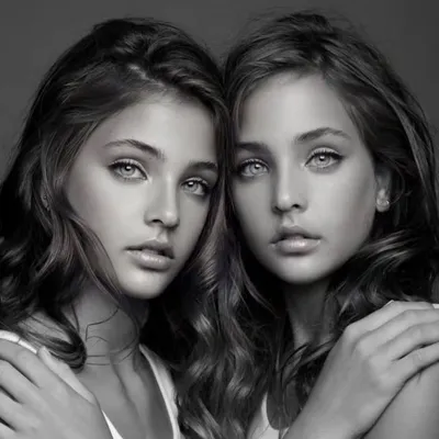 Ava + Leah profile