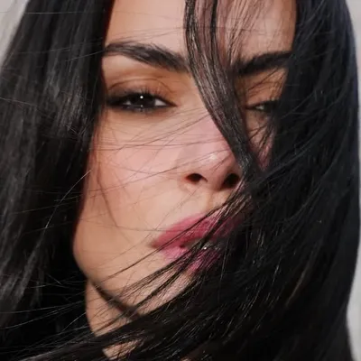 Cleo Pires profile