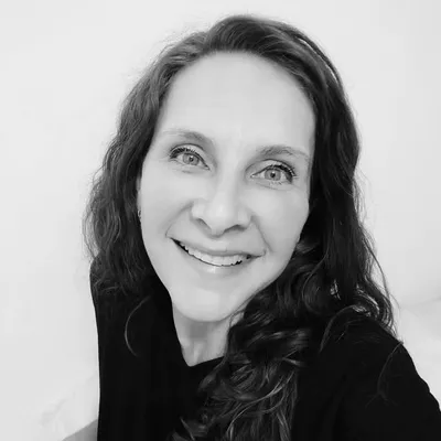 Priscila Fontolan profile