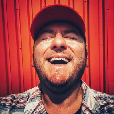 Justin Robertson profile