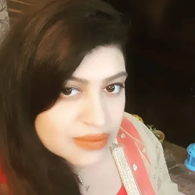 Pooja Bhatia profile