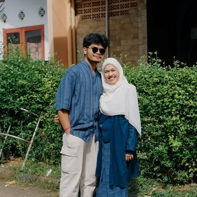 Hanif & Devny | Hangout Reference profile