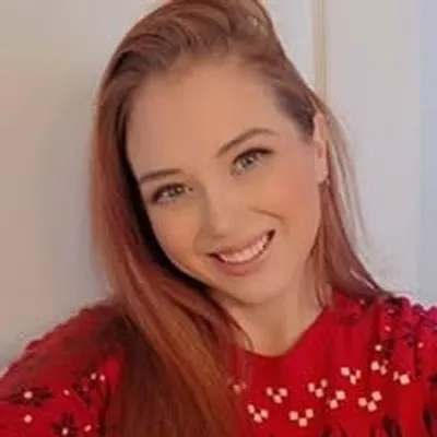 Emily McKay profile