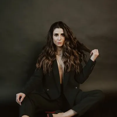 Emily Naaman Das profile