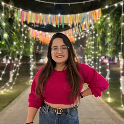 Vaani Khanna profile