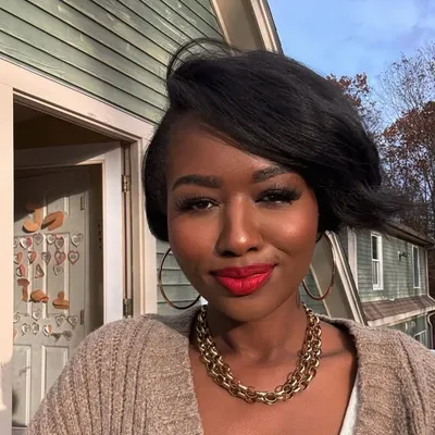 Lisa Jean-Francois| Boston Mom + Jewelry Entrepreneur ๐ญ๐น profile
