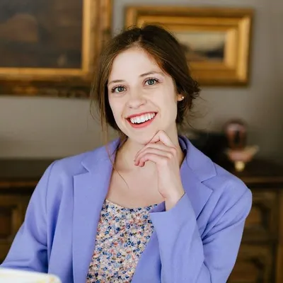 Elizabeth Joy profile