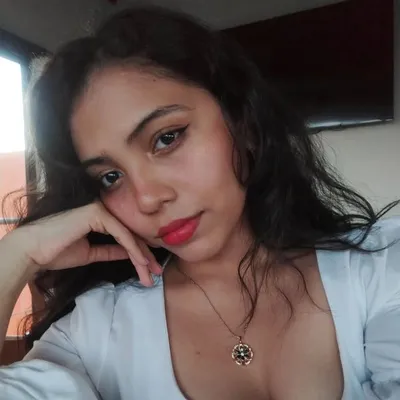 Adri Romero profile