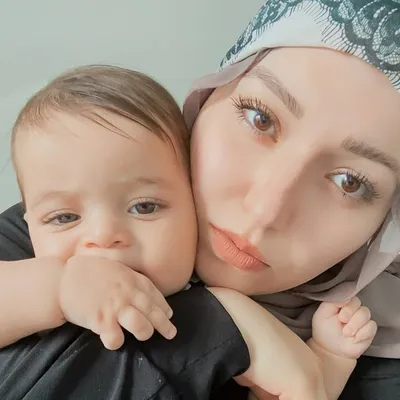 Sarah • Mom & Baby Blog profile
