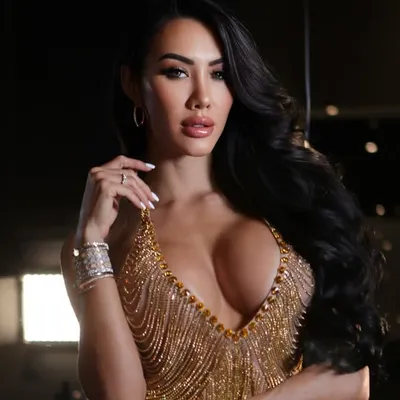 Corrie Yee profile