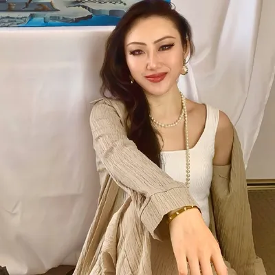 Corrine RW profile