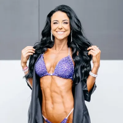 Courtney โข IFBB Bikini Pro ๐ profile