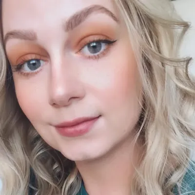 Courtney profile