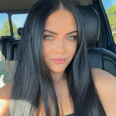 Courtney Rae profile