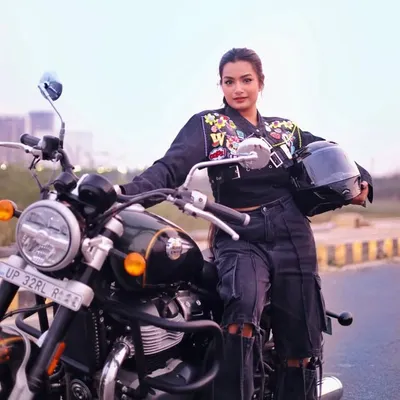 ADITI AGRAWAL profile