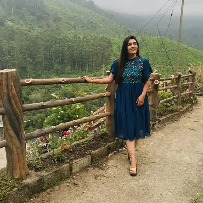 Himani Salot profile