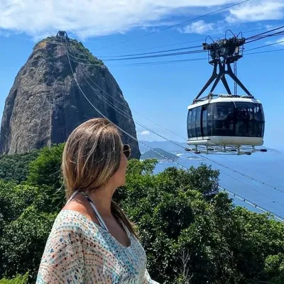 Cris Costa profile