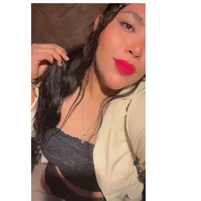 C R I S T I N A 🌼 profile