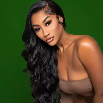 Crowned Luxury Wigs profile