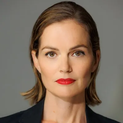 Carrie Schroeder profile