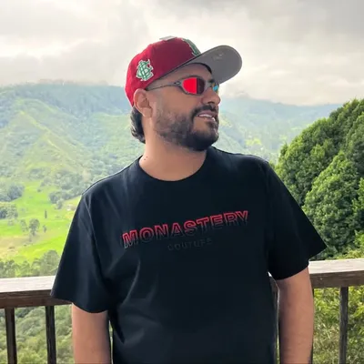 Víctor González profile