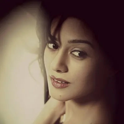 cute amrita rao profile