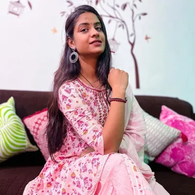 Meenakshi joshi profile