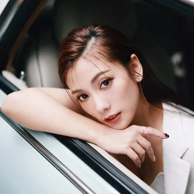 Elaine 鄧洢玲-阿旦 profile