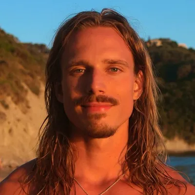 Christian Van Camp ๐ Lifestyle & Health Coach profile