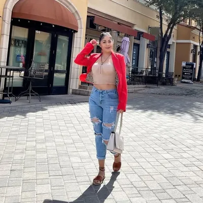Cynthia profile