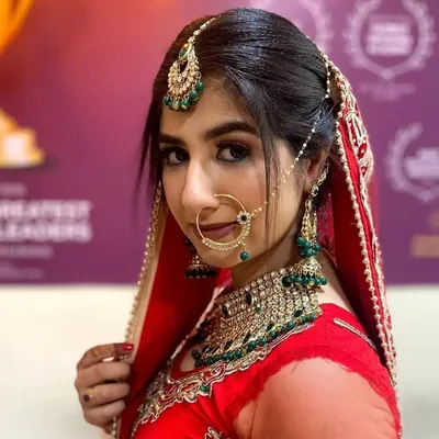 Disha Khera Makeupartist profile