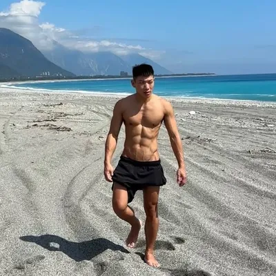 洪✌🏻 profile