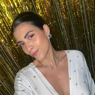 DANIELLE BUENO profile