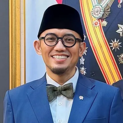 Dahnil Anzar profile