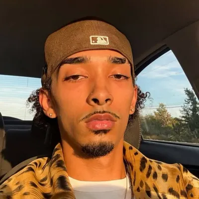 D A I📿 profile