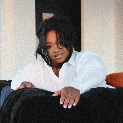 Daisy | Celebrity Hairstylist | Beauty Educator | Hair Mentor profile