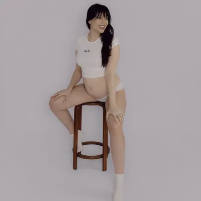 Daisy Lowe profile