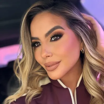 Fashion & Lifestyle Dakenza González🍒 profile